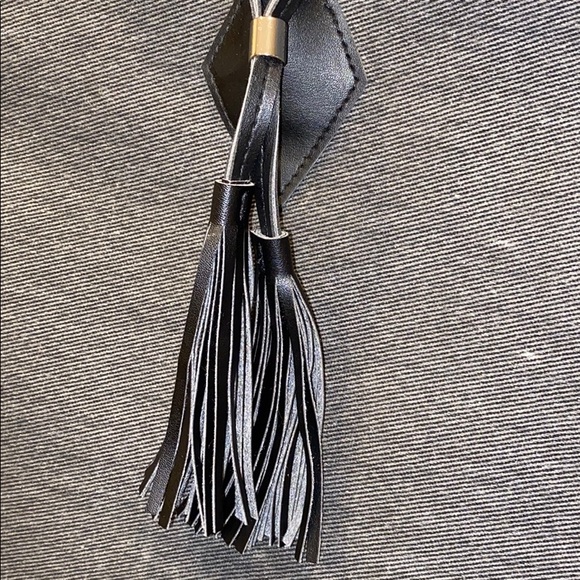 DSW - Picture 2 of 16